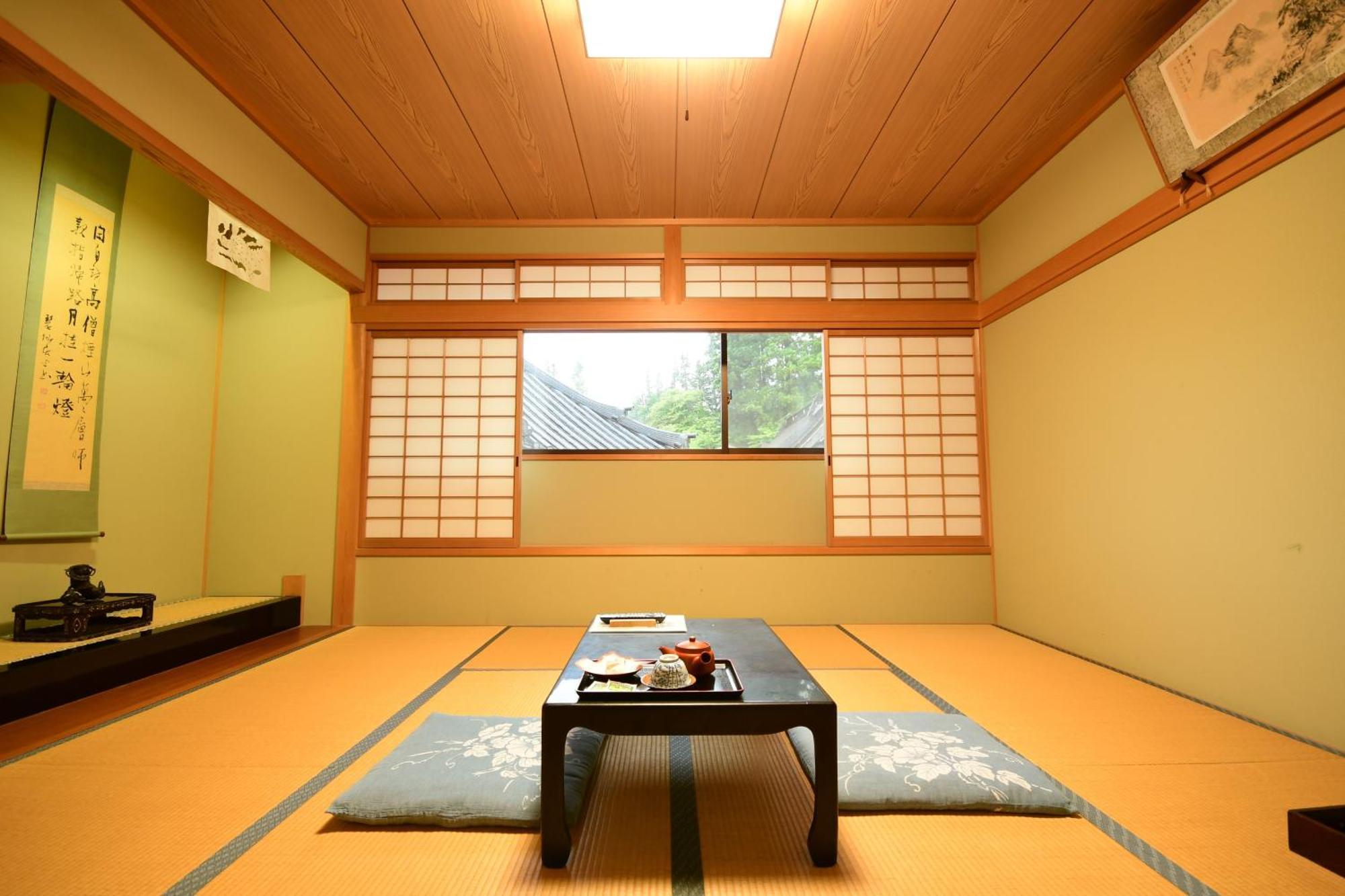Koyasan Shukubo Fugenin 호텔 외부 사진